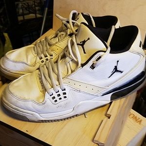 Nike Air Jordan Flight 23 must go